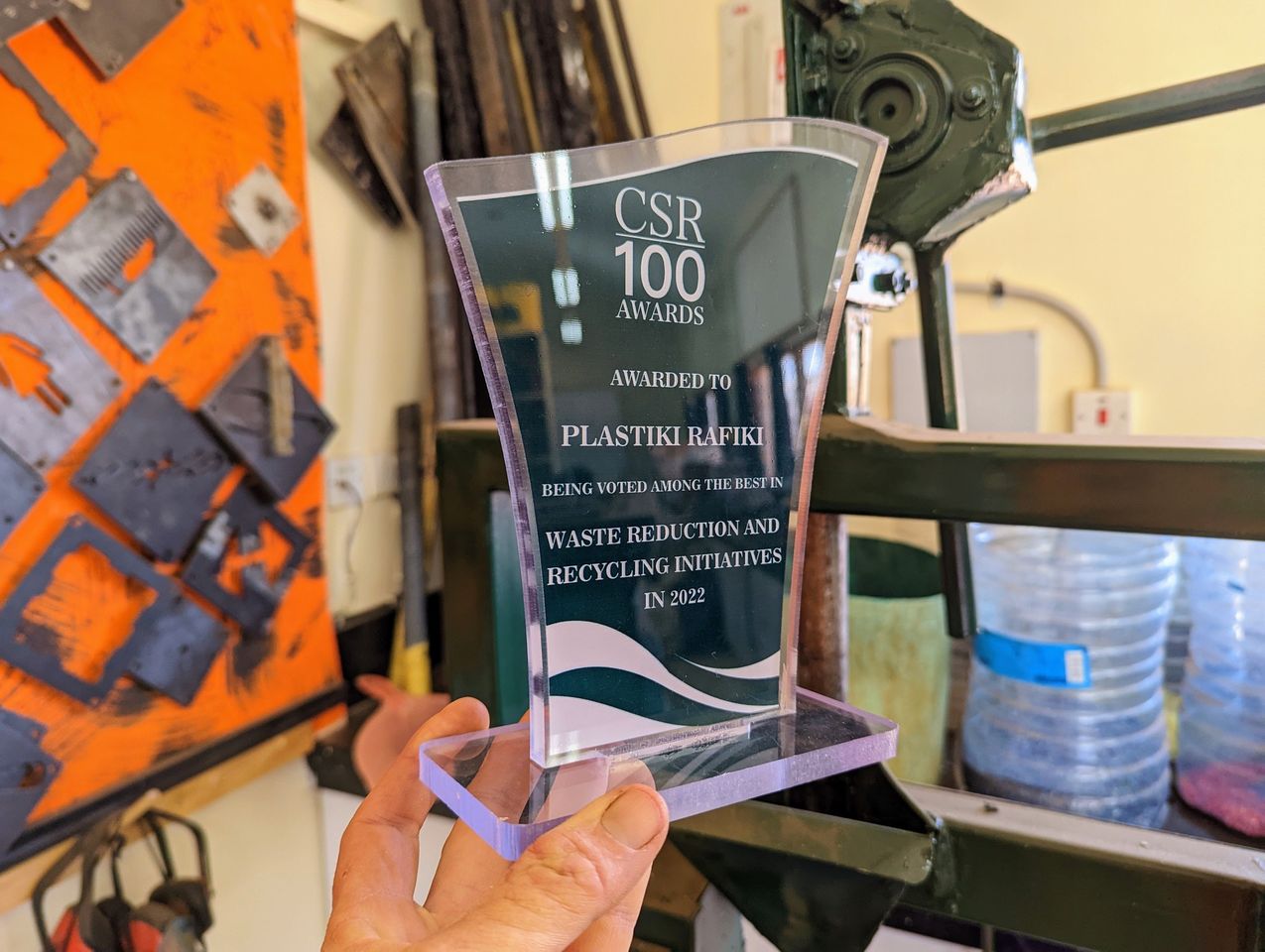 Plastiki Rafiki wins CSR100 2022 award!